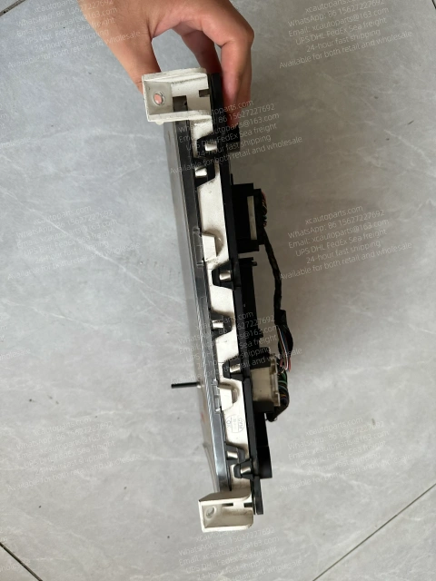 ISUZU ELF 700P TRUCK DASHBOARD 3820010-P301