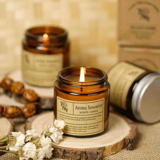 Premiums Scented Candle With Gift Box