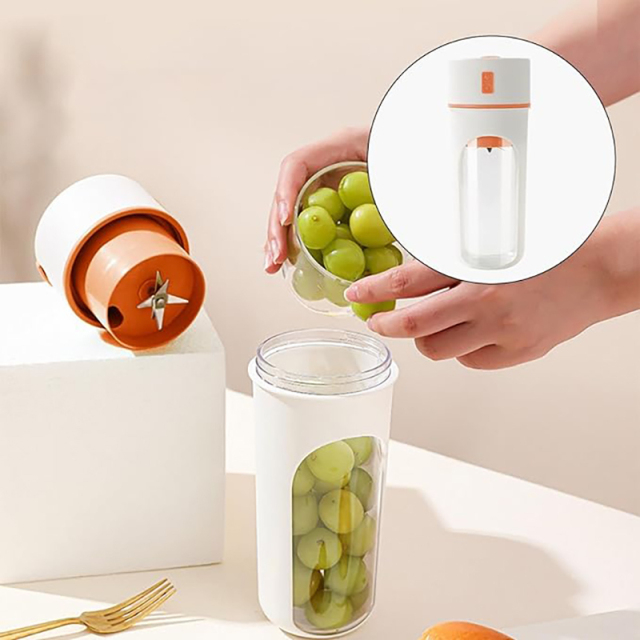 Portable Juicer With Straw