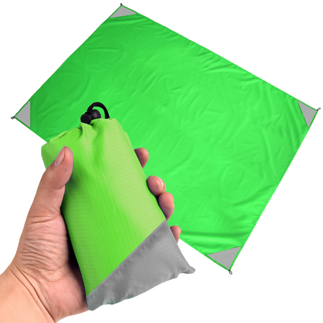 Lightweight Pocket Blanketst