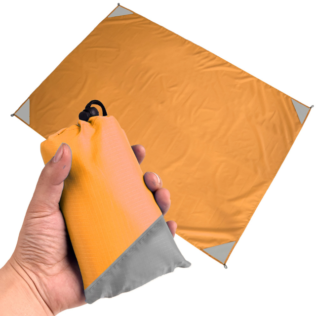 Lightweight Pocket Blanketst