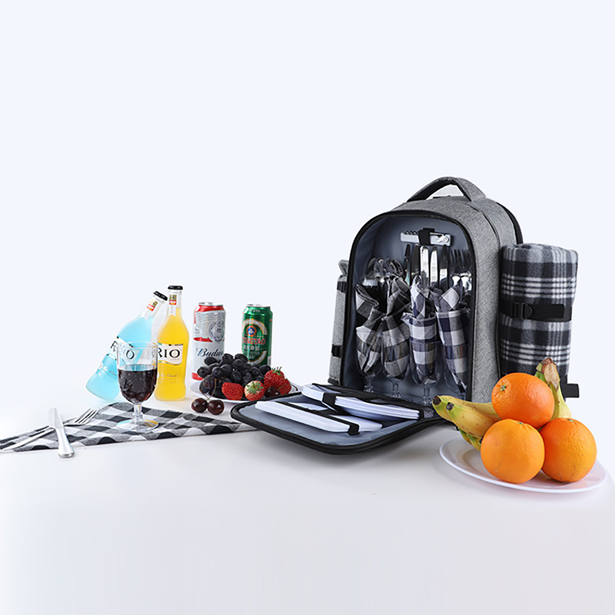 4 Person Picnic Insulated Bag With Tableware