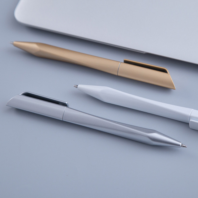 Solid Color Triangle Pen