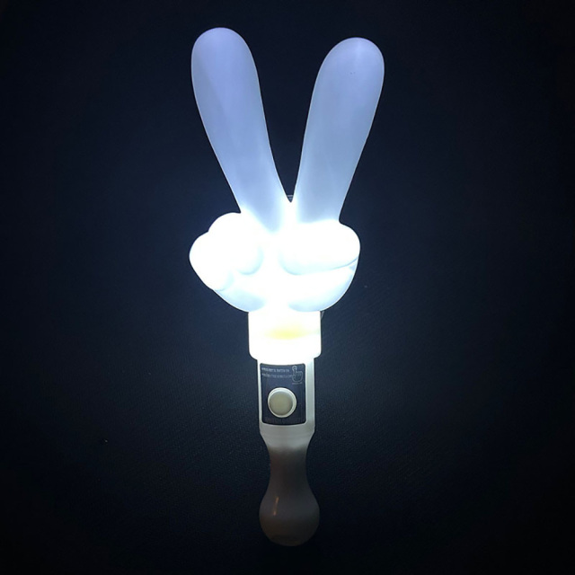 Victory-shaped LED Cheering Wand