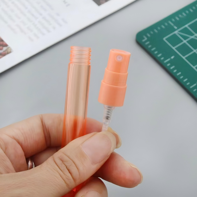 2-in-1 Gel Spray Pen
