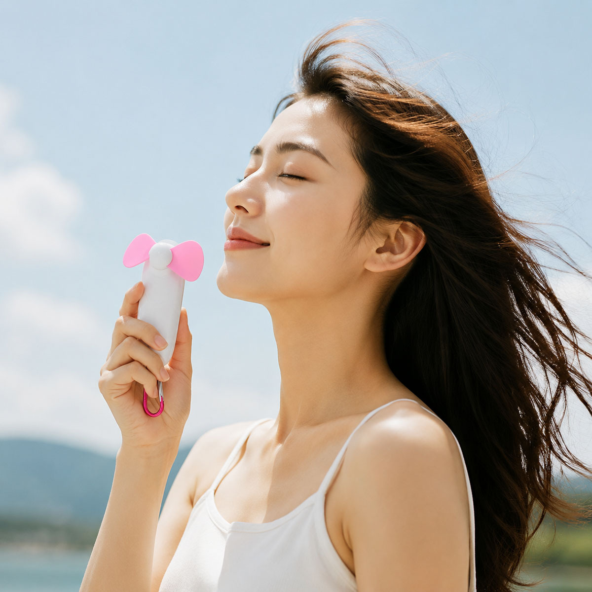 Portable Breeze Fan with Flashlight