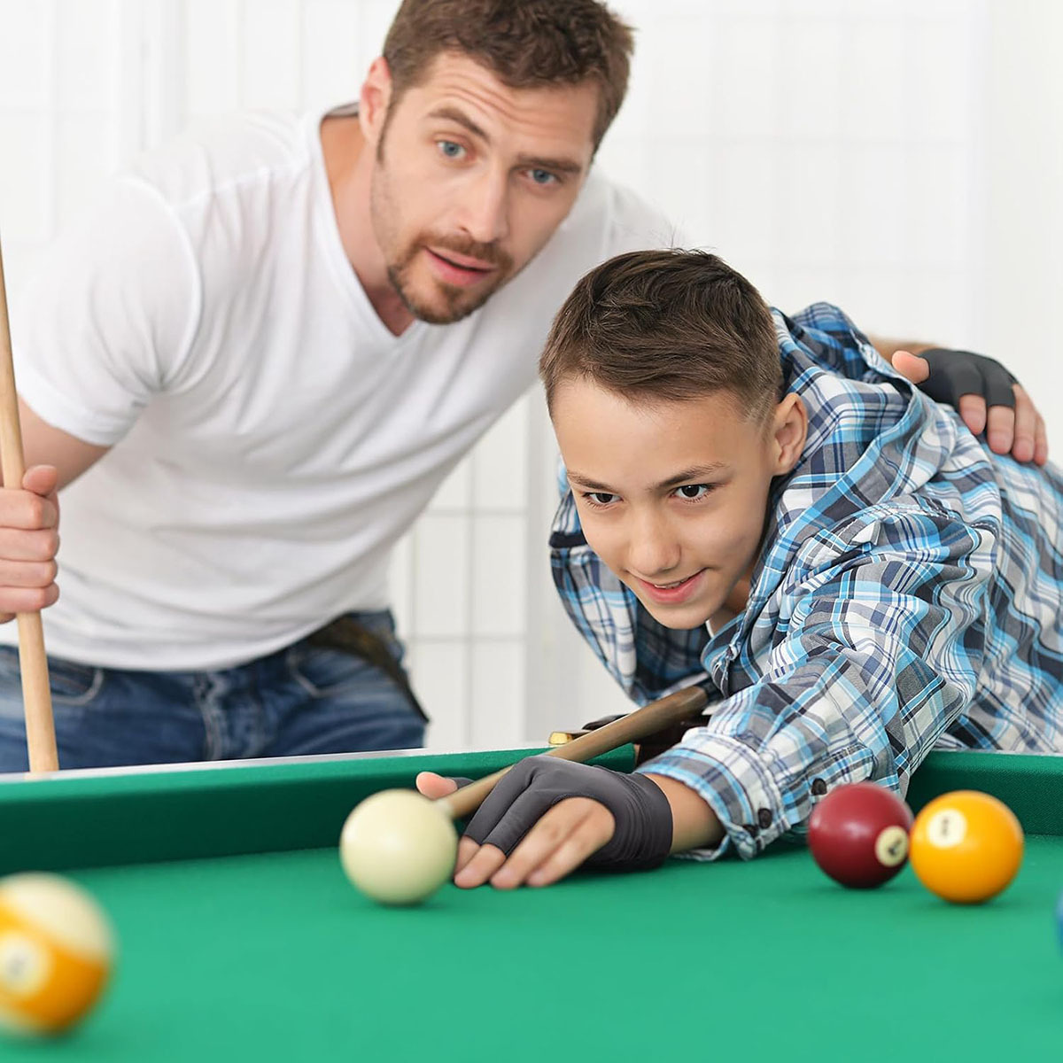 Professional Three Finger Billiard Gloves