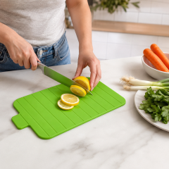 Collapsible Food-Grade Silicone Cutting Board