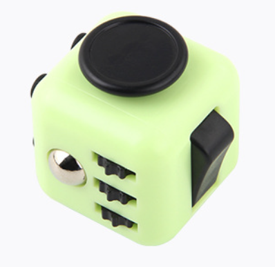 Magnetic Stress Relief Dice Cube
