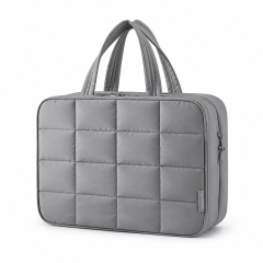 Multifunctional Hanging Toiletry Organizer Bag with Jewelry Pouch