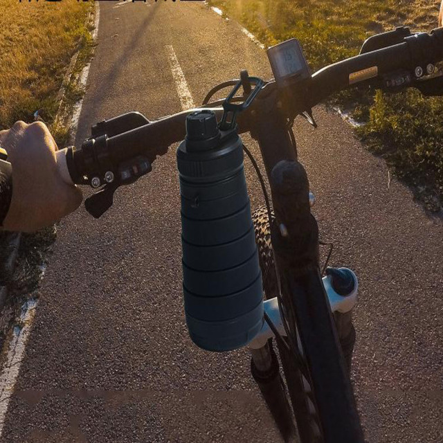 Cycling water bottle