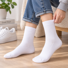 Moisture Wicking Cotton Blend Crew Socks