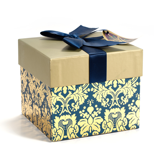 Holiday gift box-A0025