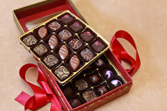 ​Yuanyin Packaging | Where Chocolate Meets Artistry​