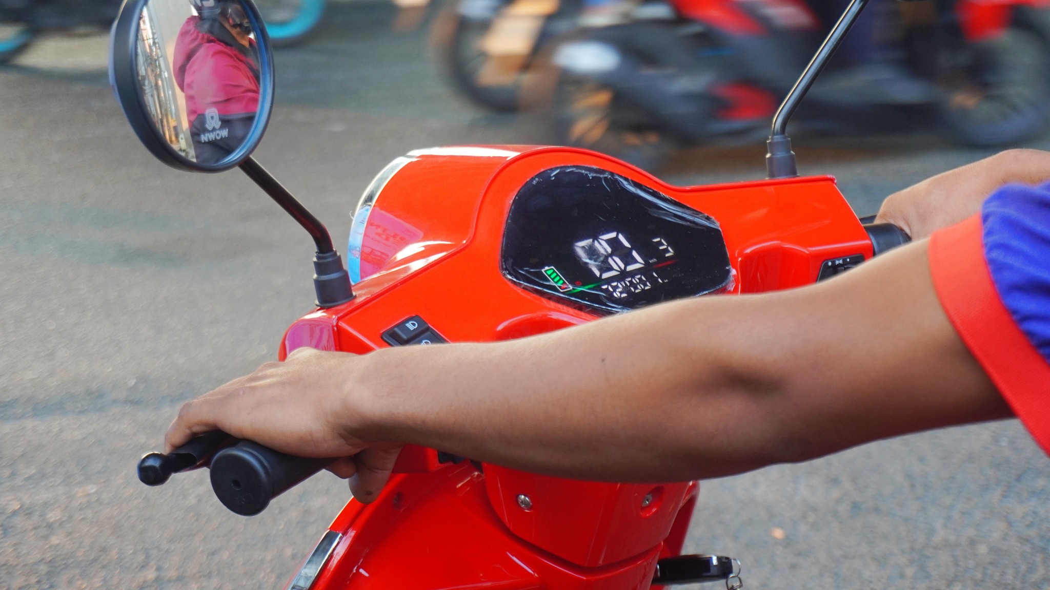 เหตุใดผู้บริโภคชาวไทยจึงนิยมซื้อรถยนต์มือสองสภาพดีมากกว่ารถยนต์ไฟฟ้าใหม่เอี่ยม? — วิกฤตความเชื่อมั่นในตลาดรถยนต์มือสอง