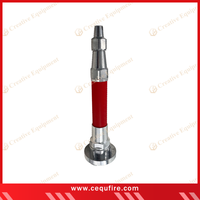 Hydrant nozzle for connecting fire hydrant and fire hose