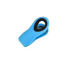 Magnetic bag clip