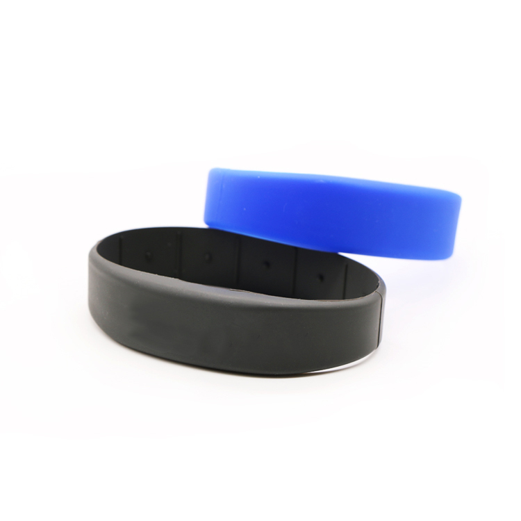 Custom Logo RFID Nfc Silicone Wristband Bracelet for Fitness Club GJ-012