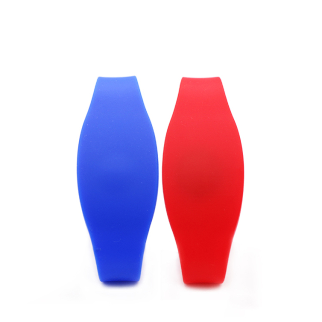Writable Waterproof Passive 13.56MHZ Ntag213 RFID Silicon Rubber Wristband GJ-014