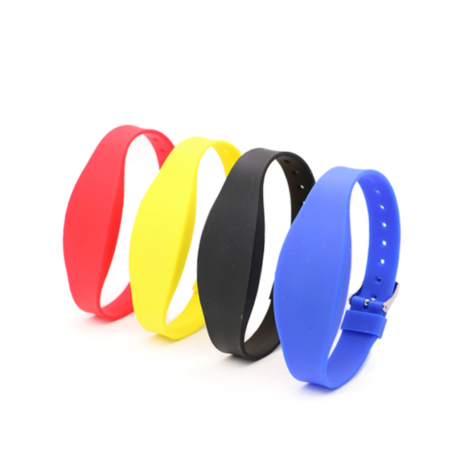 Writable Waterproof Passive 13.56MHZ Ntag213 RFID Silicon Rubber Wristband GJ-014
