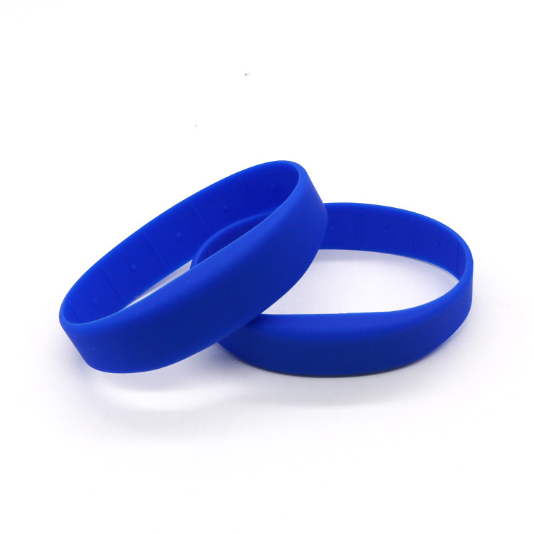Custom Logo RFID Nfc Silicone Wristband Bracelet for Fitness Club GJ-012