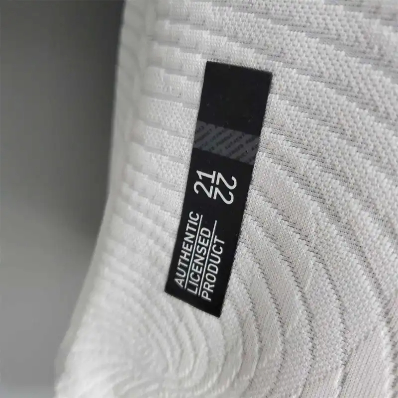 Real Madrid Authentic Retro Jersey Home Soccer Shirt 2021/22