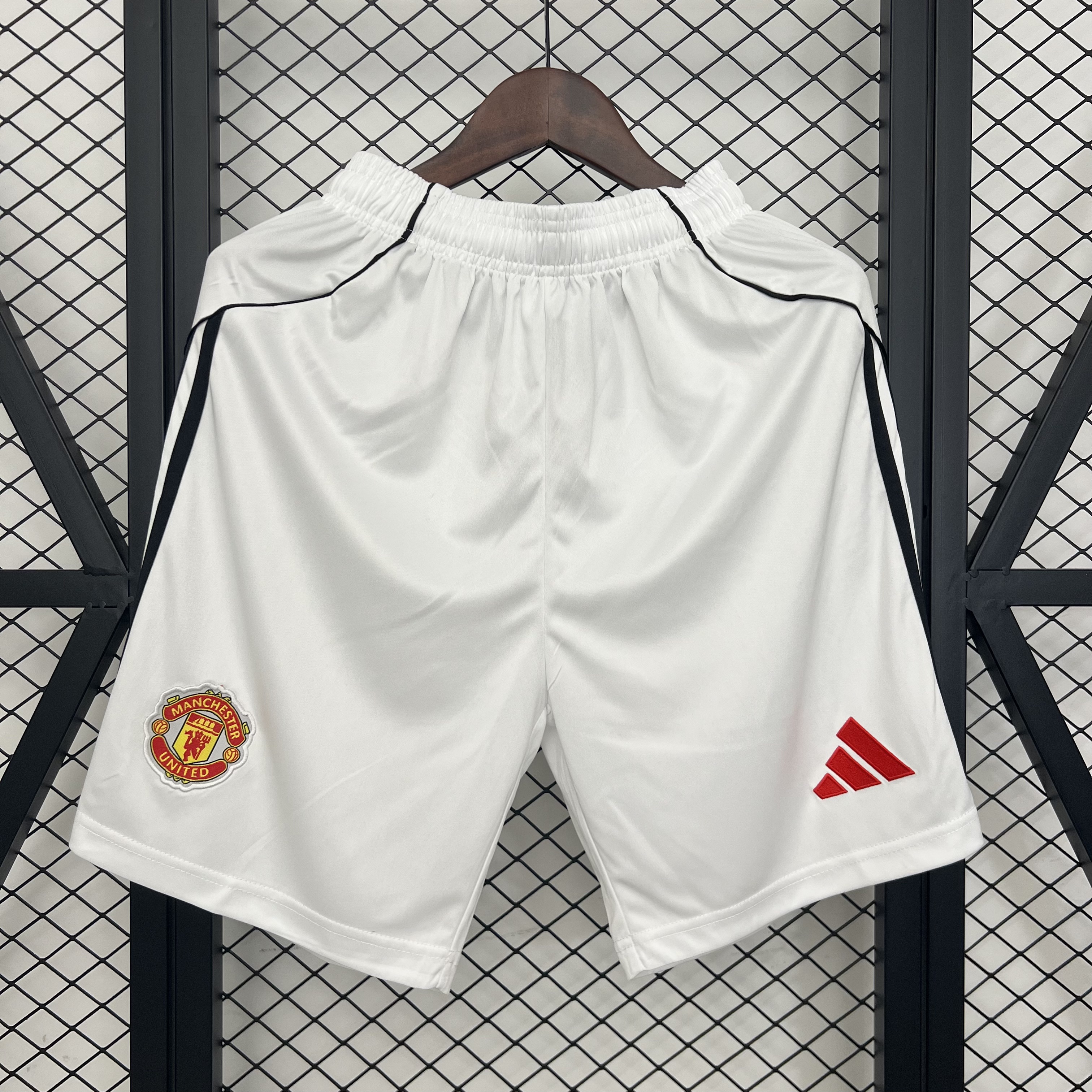 Manchester United Home Football Jersey Shorts 2025/26 in White