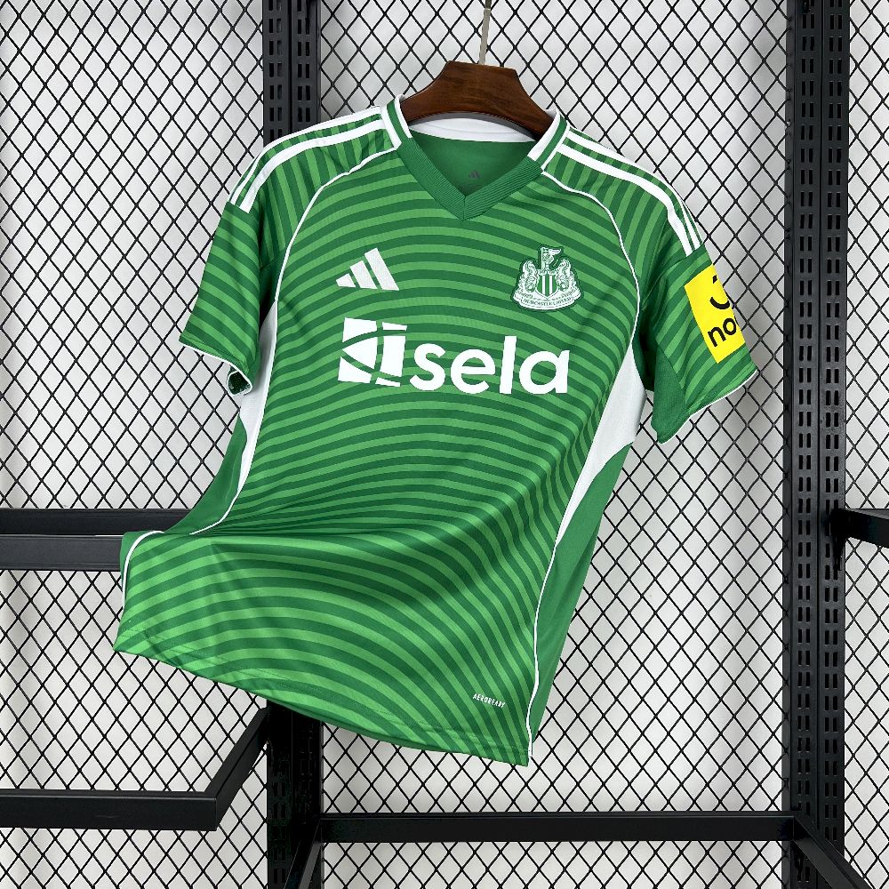 Newcastle United Football Jersey Away Custom Shirt 2025/26 in Purple