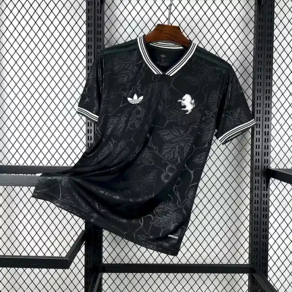 Juventus Soccer Jersey Black Special Edition Custom Shirt 2025/26 in Model Year: 2025-2026 Country and League: Italy-Serie A