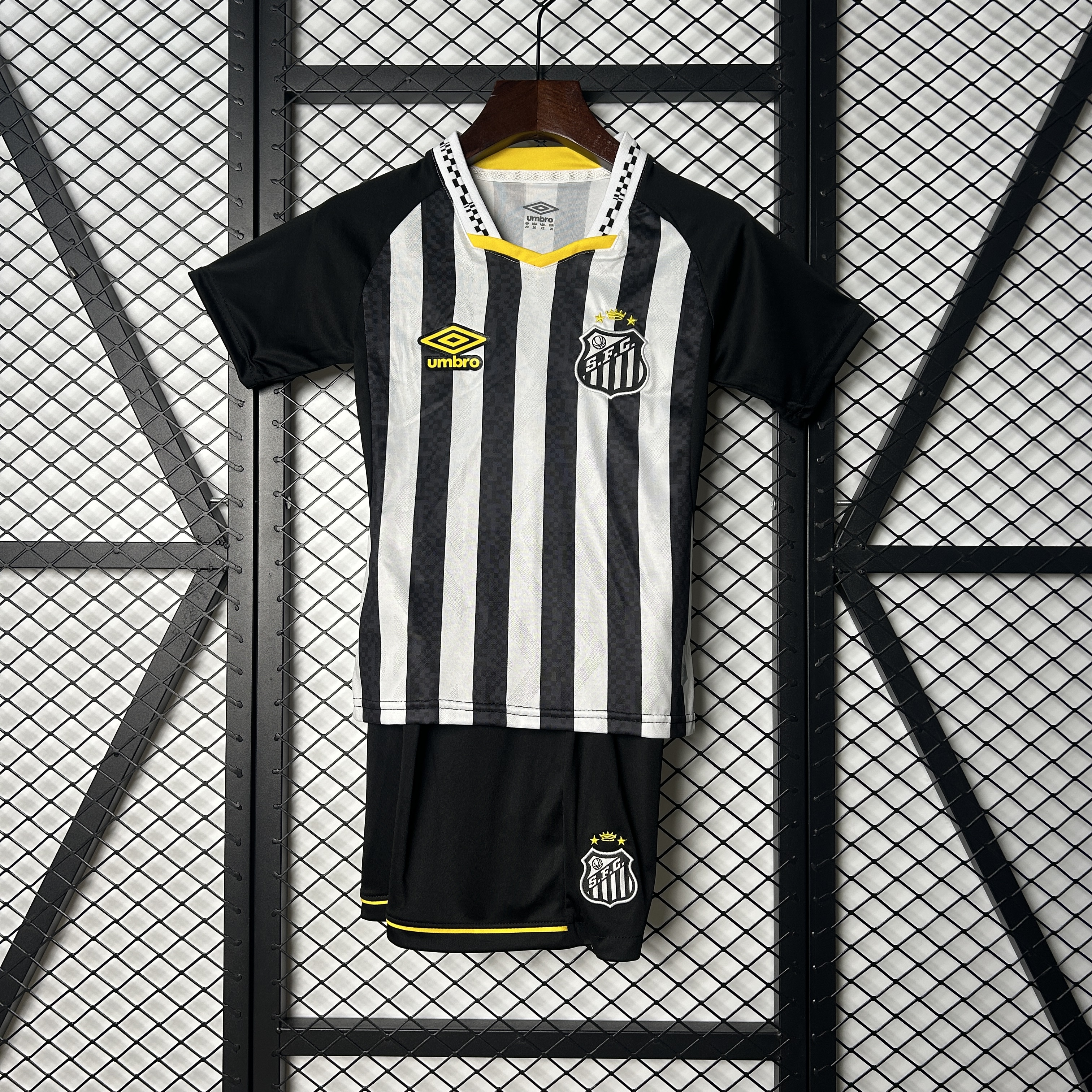 Santos FC Soccer Jersey Away Kids Jersey & Shorts Kit 2025 in White&Black