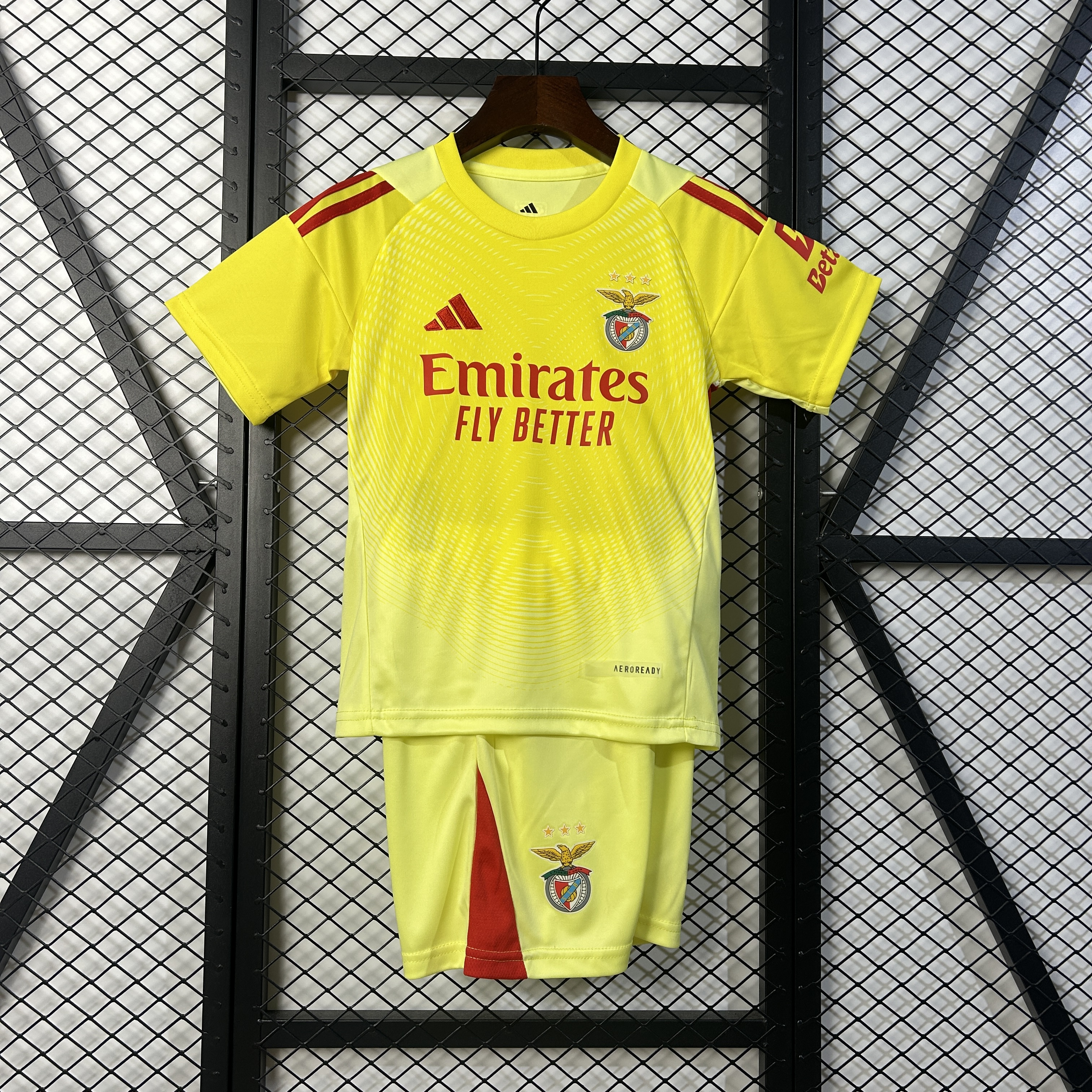 BENFICA Soccer Jersey Goalkeeper Kids Jersey & Shorts Kit 2025/26 in Yellow