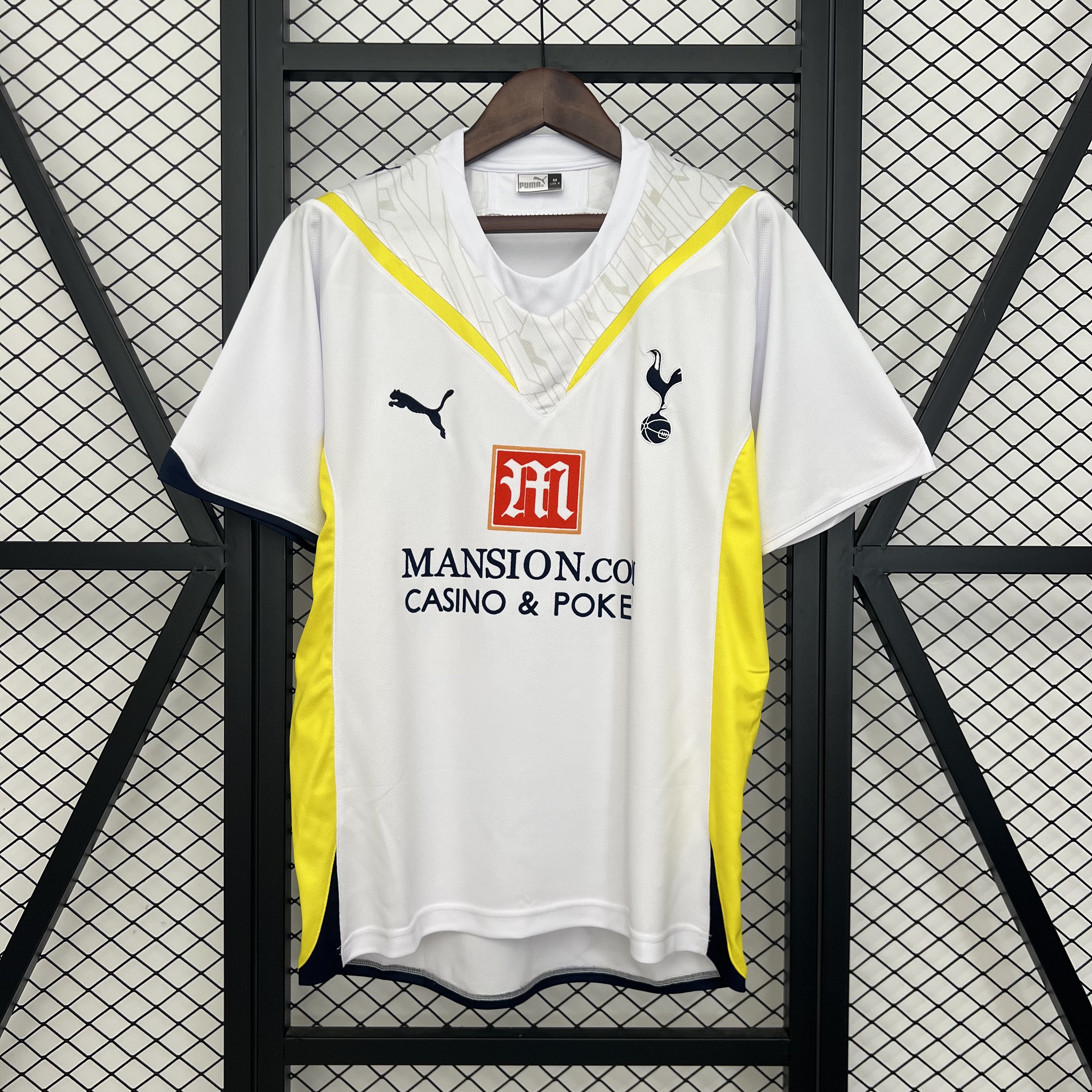 Tottenham Hotspur Retro Football Jersey Home Custom Shirt 2009/10 in White