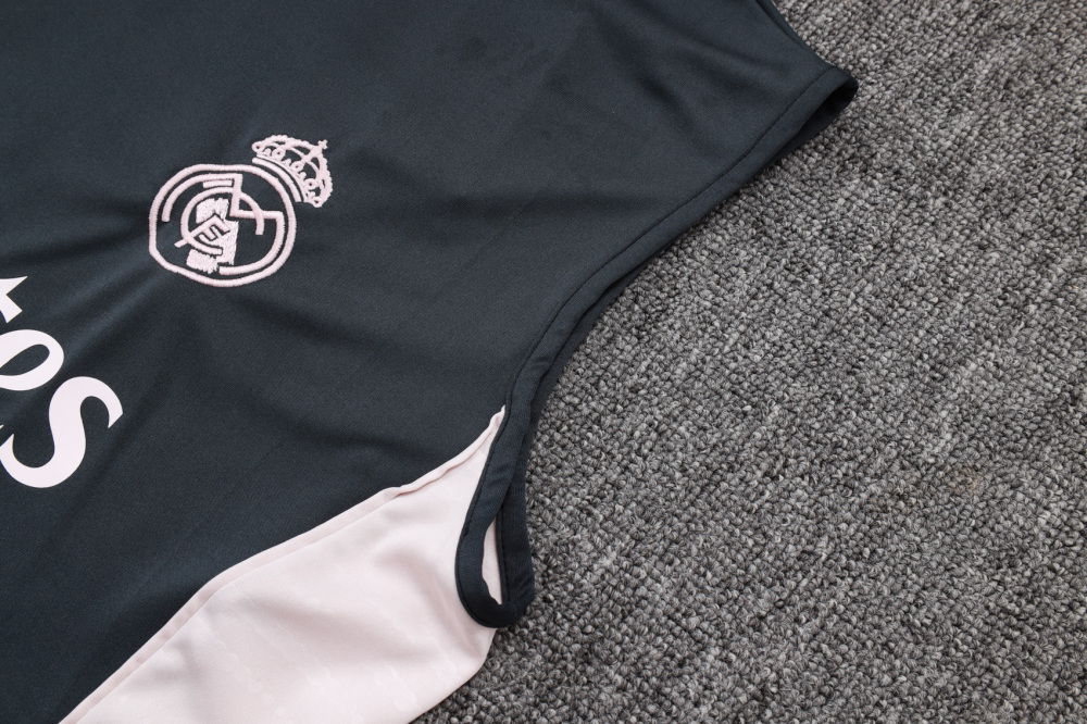 Real Madrid Sleeveless Training Kit Gray 2025/26