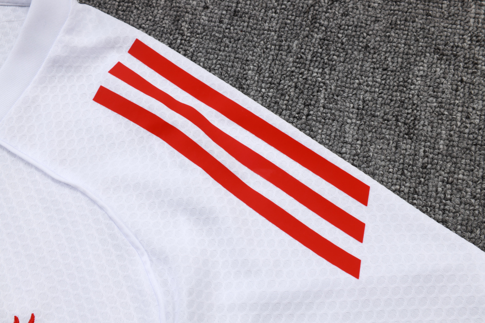 Liverpool Training Jersey Kit White 2025/26