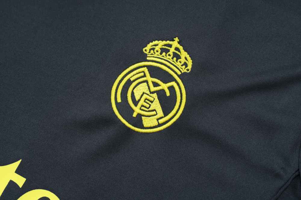 Real Madrid Sleeveless Training Kit Gray 2025/26