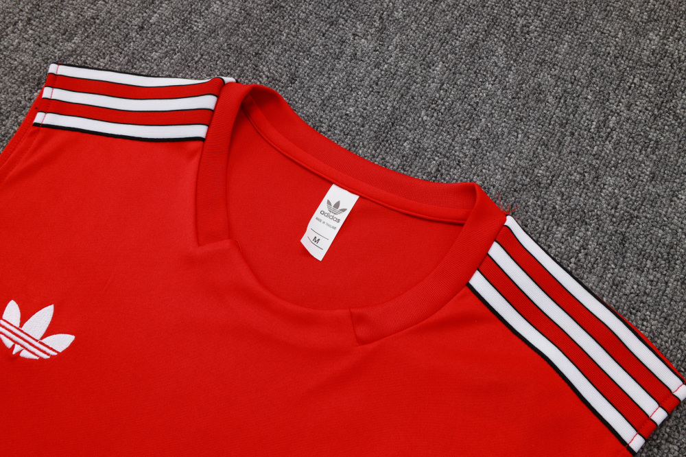 Liverpool Sleeveless Training Kit Red 2025/26