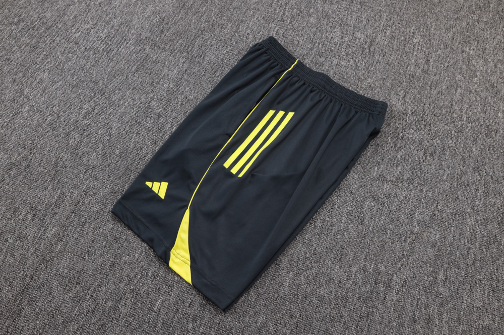 Real Madrid Sleeveless Training Kit Gray 2025/26