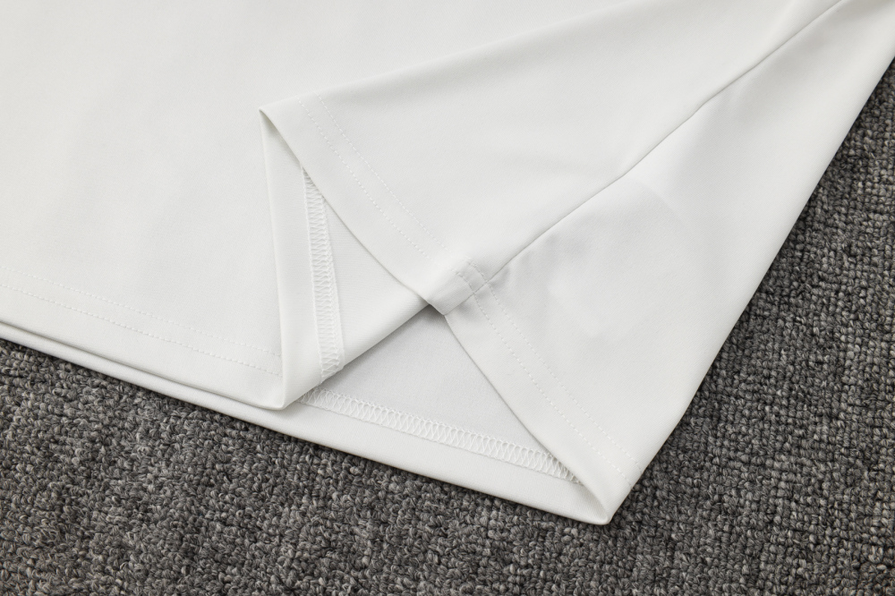 Liverpool Sleeveless Training Kit White 2025/26