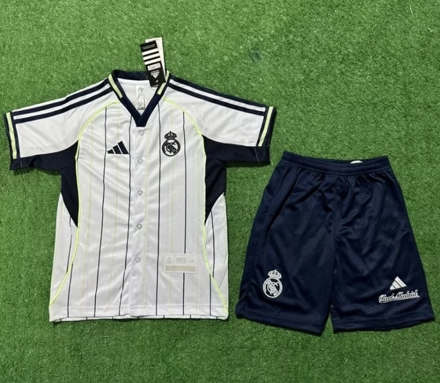Real Madrid US Pack Kids Jersey & Shorts Kit 2025/26 in Model Year: 2025/26 Country and League: Spain-La Liga