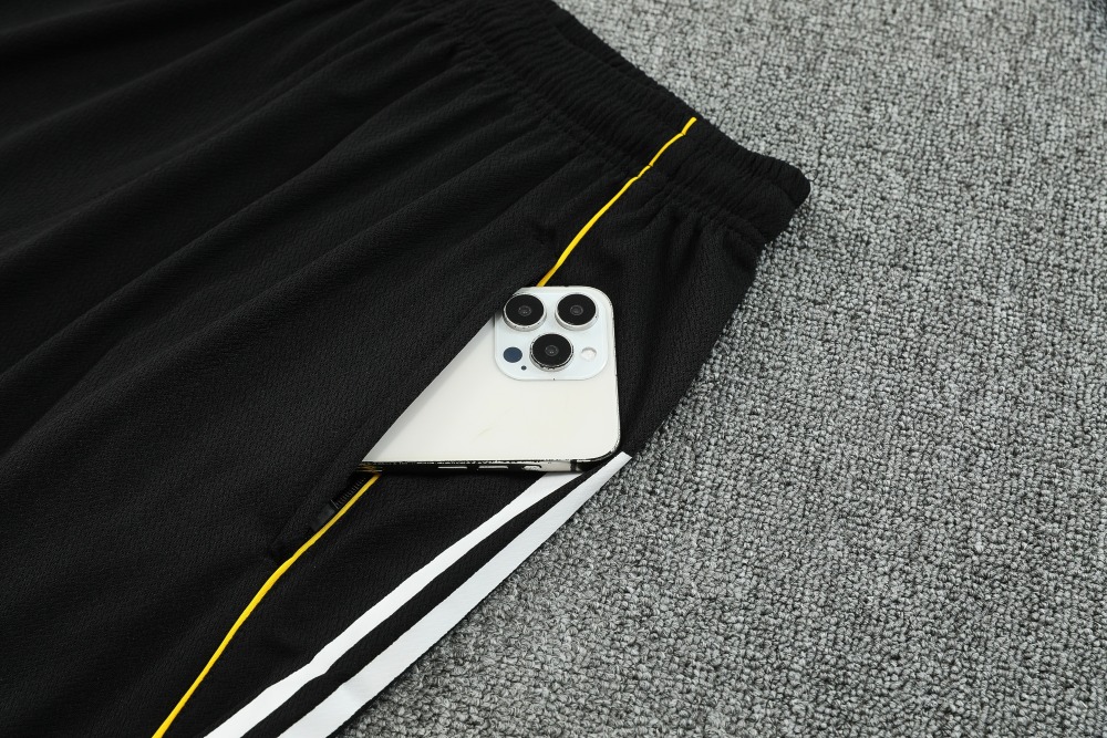 Real Madrid Training Jersey Kit Black 2025/26