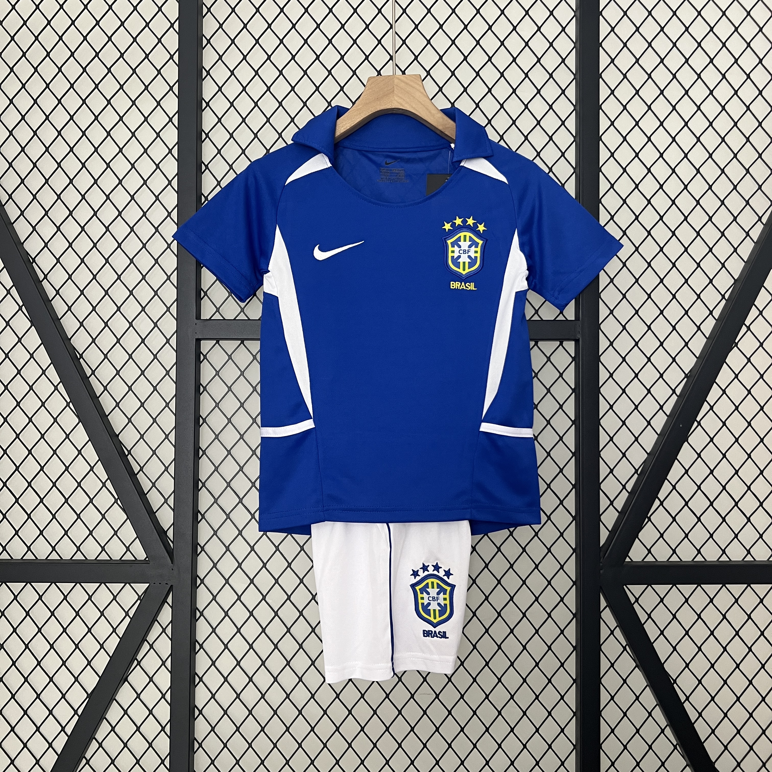 Brazil Retro Jersey Away Uniform Kids Jersey & Shorts Kit World Cup 2002 in Blue