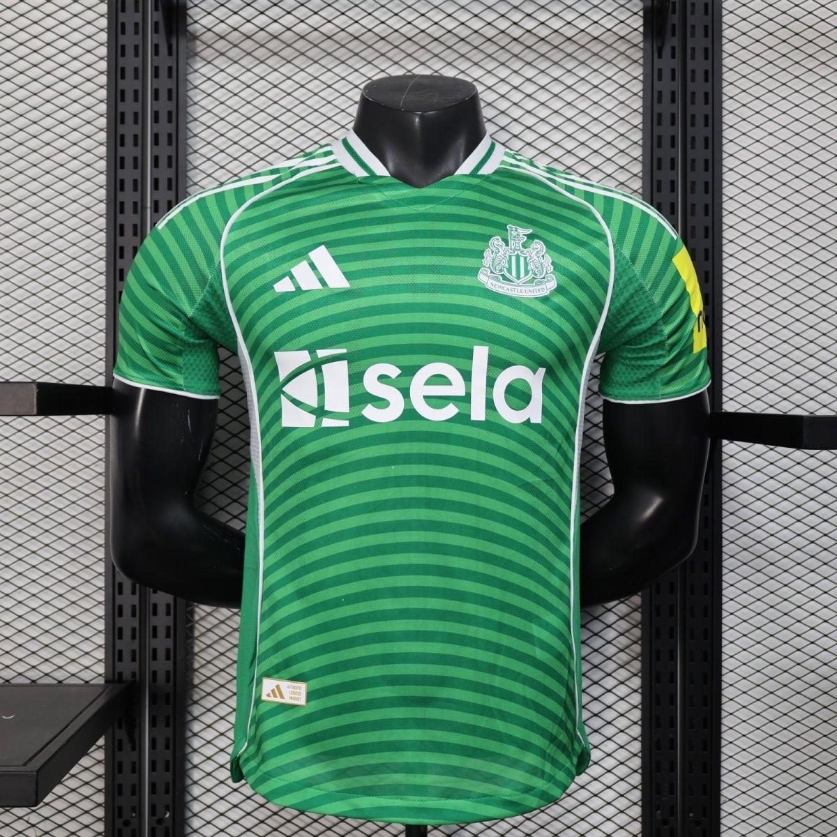 Newcastle United Authentic Football Jersey Away Shirt 2025/26 in Green
