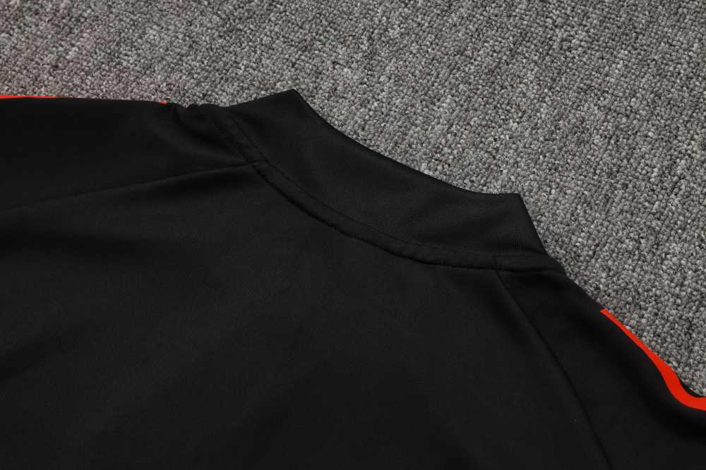 Liverpool Training Kit (Sweatshirt+Pants) Black 2025/26