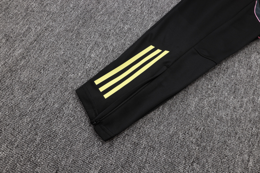 Juventus Training Kit (Sweatshirt+Pants) Black 2025/26