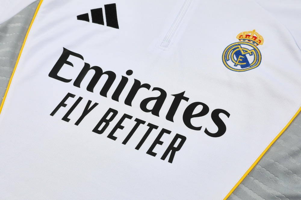 Real Madrid Authentic Training Kit (Sweatshirt+Pants) White 2025/26 - Player Version