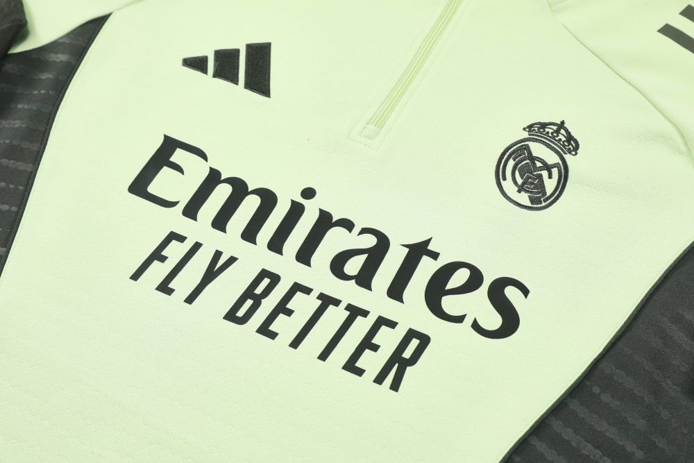 Real Madrid Authentic Training Kit (Sweatshirt+Pants) Light Green 2025/26 - Player Version