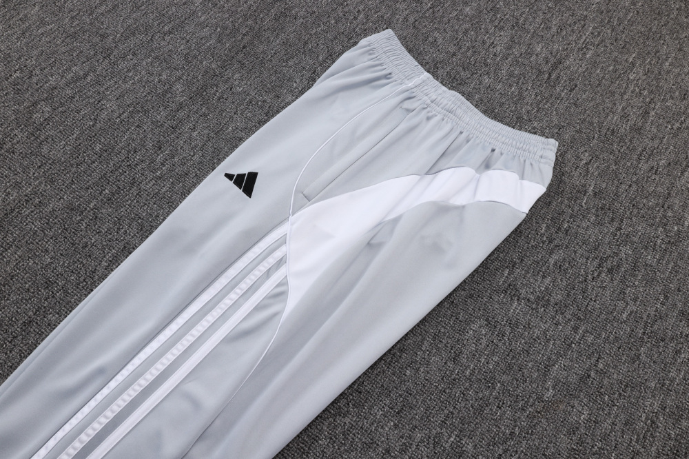 Real Madrid Training Kit (Sweatshirt+Pants) White 2025/26