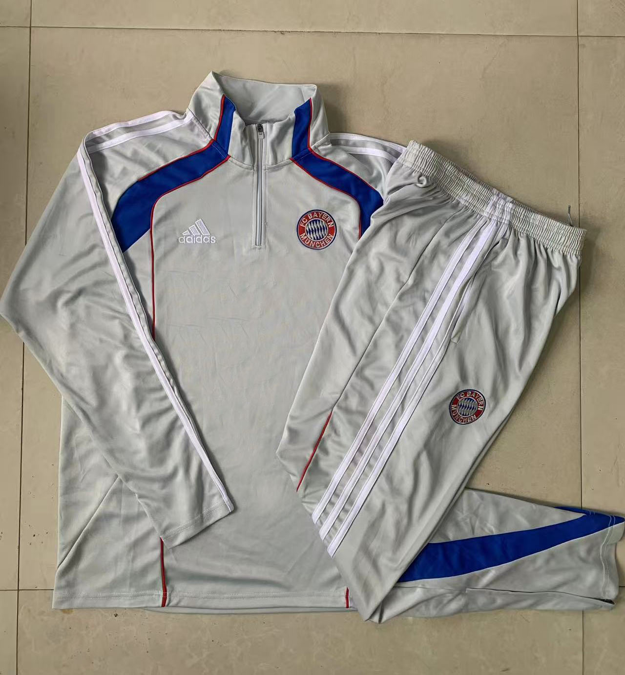 Kids Bayern Munich Training Kit Sweatshirt & Pants Set Light Grey 2025/26