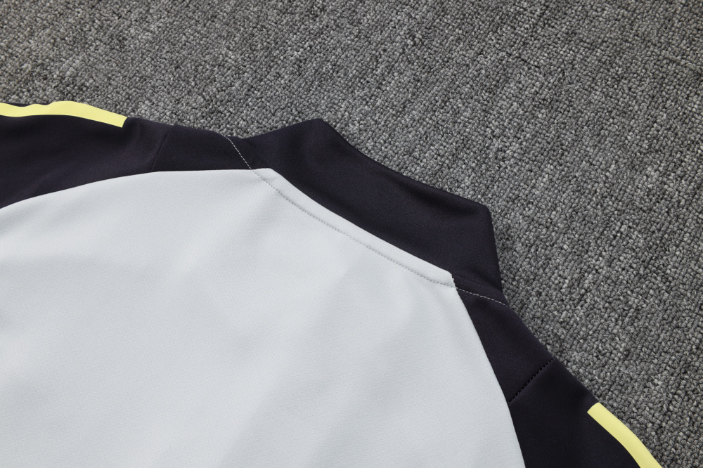 Juventus Training Kit (Jacket+Pants) Light Grey 2025/26