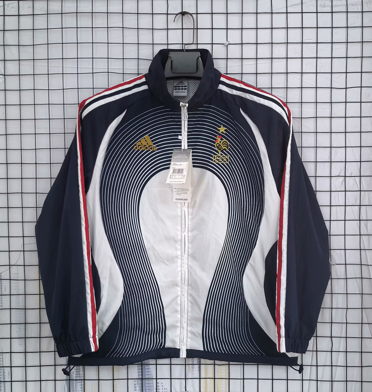 France Retro Windbreaker Jacket 2006-07 in Model Year: 2006-07 Confederate: UEFA Country: